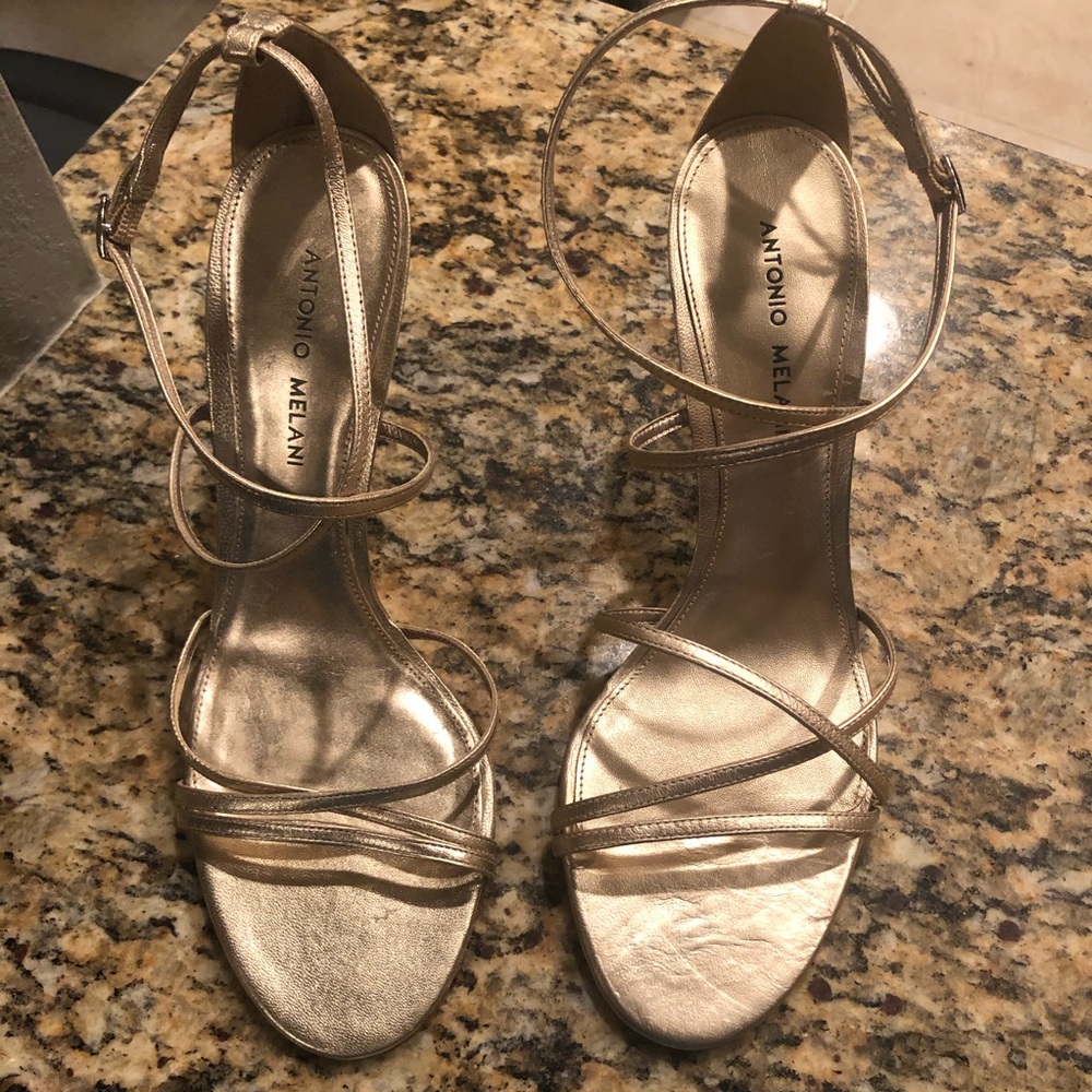 10 Antonio Melani Sandals